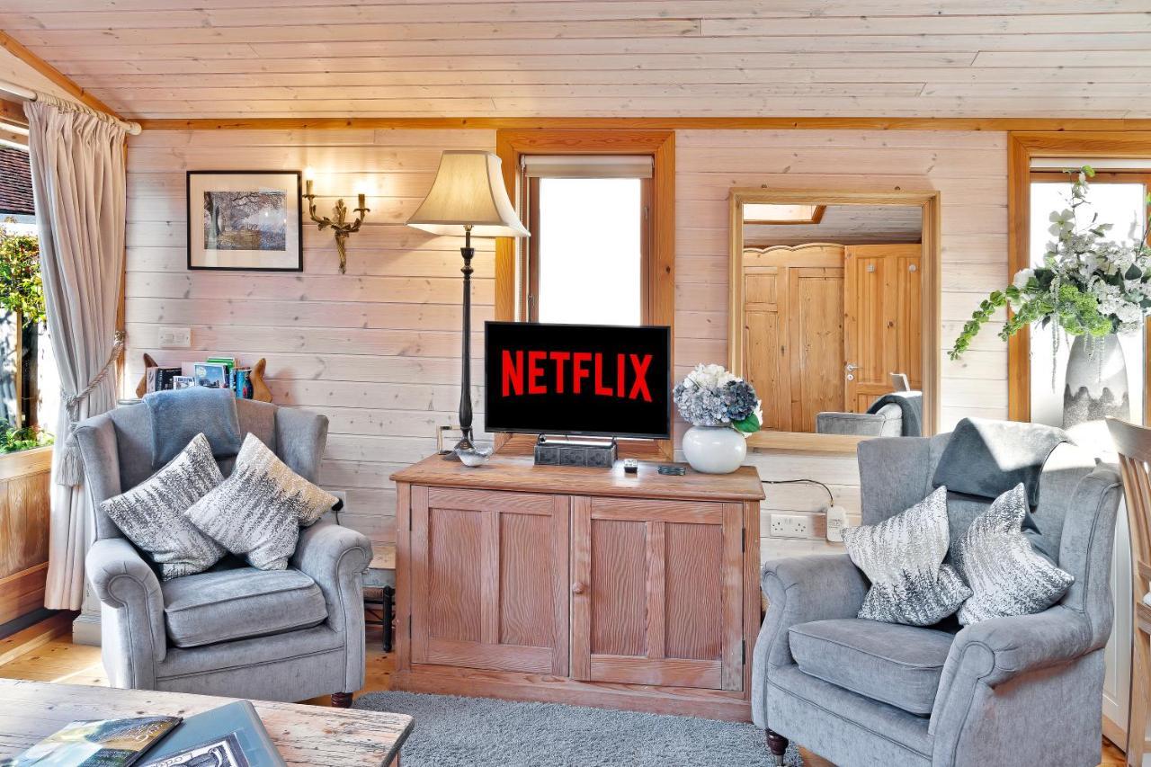 The Lodge - Luxury Lodge With Super King Size Bed, Kitchen & Shower Room Hurstpierpoint Kültér fotó
